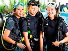 View our dive course options